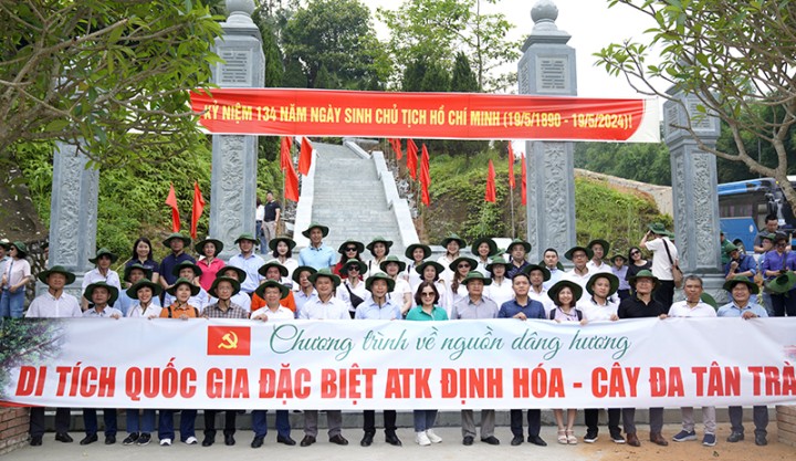 CONINCO tham gia chương trình “Về nguồn dâng hương di tích lịch sử quốc gia đặc biệt ATK Định Hóa - Thái Nguyên và Cây đa Tân Trào – Tuyên Quang”