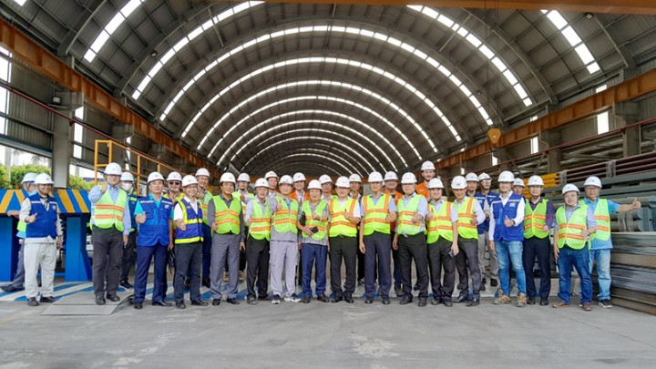 Đoàn lãnh đạo CONINCO cùng Hội đồng kiểm tra nhà nước kiểm tra công tác sản xuất kết cấu thép cho dự án Sân bay Long Thành