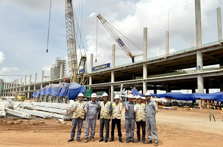 Long Thanh International Airport Passenger Terminal Building: Ready for Steel Roof Structure Installation in Wing 3