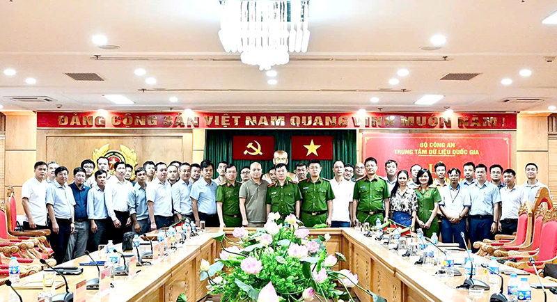CONINCO nhận bằng khen và cam kết hoàn thành chiến dịch “60 ngày đêm” tại dự án Trung tâm dữ liệu quốc gia