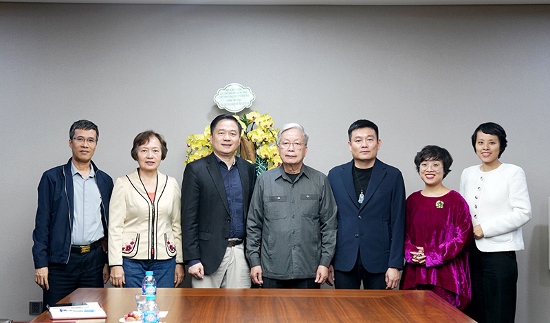 Former Minister of Construction Nguyen Hong Quan Congratulates CONINCO's New Senior Leadership