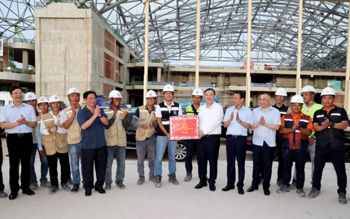 Phó Thủ tướng Thường trực Phạm Gia Túc kiểm tra các dự án trọng điểm phục vụ Hội nghị APEC 2027: Dấu ấn CONINCO trên công trường Đảo Ngọc