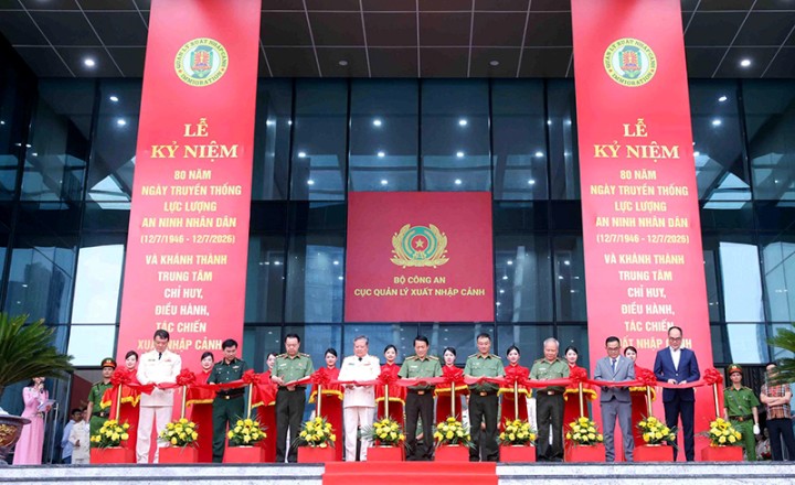 Bộ trưởng Bộ Công an Lương Tam Quang dự Lễ khánh thành Trung tâm Chỉ huy, điều hành, tác chiến xuất nhập cảnh do CONINCO tư vấn thiết kế