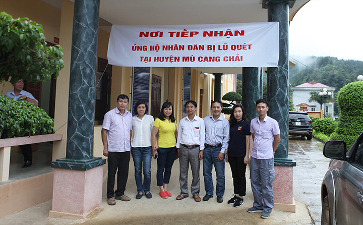 CONINCO visits, encourages and supports the compatriots in Mu Cang Chai district, Yen Bai province