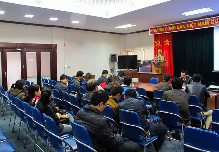Phó Tổng Giám đốc Nguyễn Huy Anh chủ trì Hội nghị tổng kết hoạt động sản xuất kinh doanh năm 24 và kế hoạch sản xuất kinh doanh năm 25 của Trung tâm Kỹ thuật cơ điện và công trình năng lượng