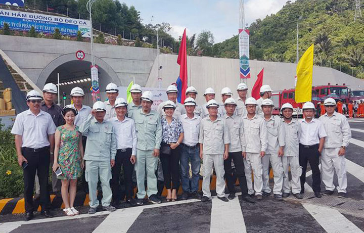 CONINCO participates in the Car Passing Ceremony of the whole Deo Ca Tunnel