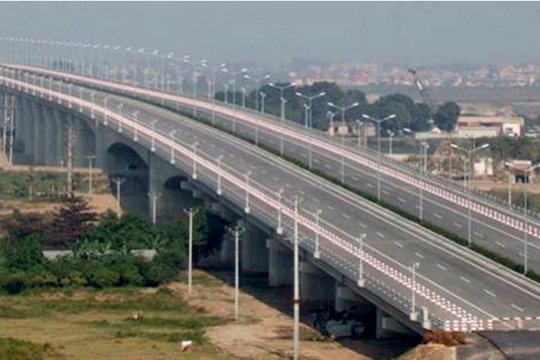 Thanh Tri Bridge