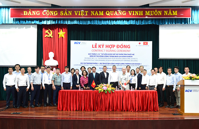 Contract signing ceremony for Package 5.120  – Supervision Peer-Review Consulting Services on Construction Drawing Design for Passenger Terminal Building under Long Thanh International Airport Construction Project – Phase 1 