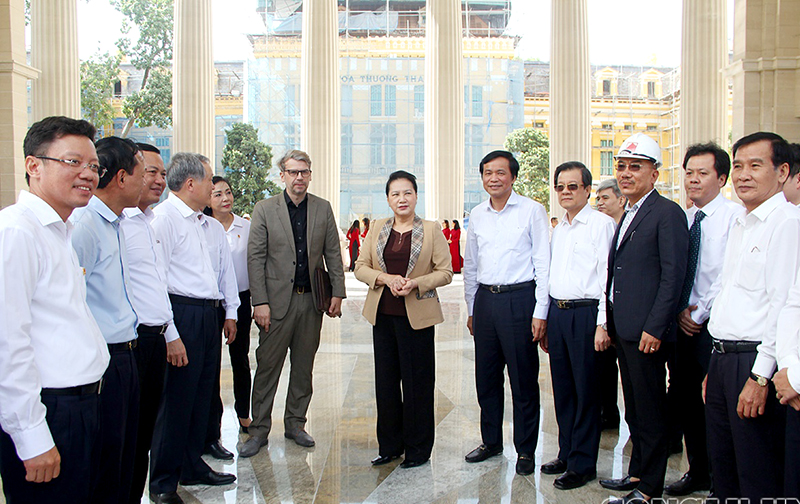 National Assembly Chairwoman Nguyen Thi Kim Ngan visits the project Headquarters the Supreme Peoples Court the socialist republic VietNam