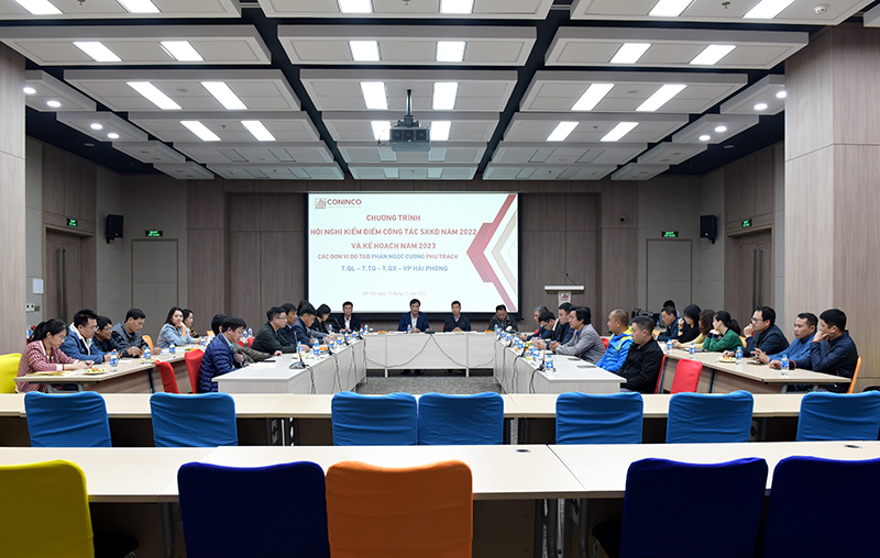 Hội nghị kiểm điểm công tác năm 2022  và kế hoạch sản xuất kinh doanh năm 2023  đơn vị sản xuất do UVHĐQT, Tổng Giám đốc Phan Ngọc Cương phụ trách