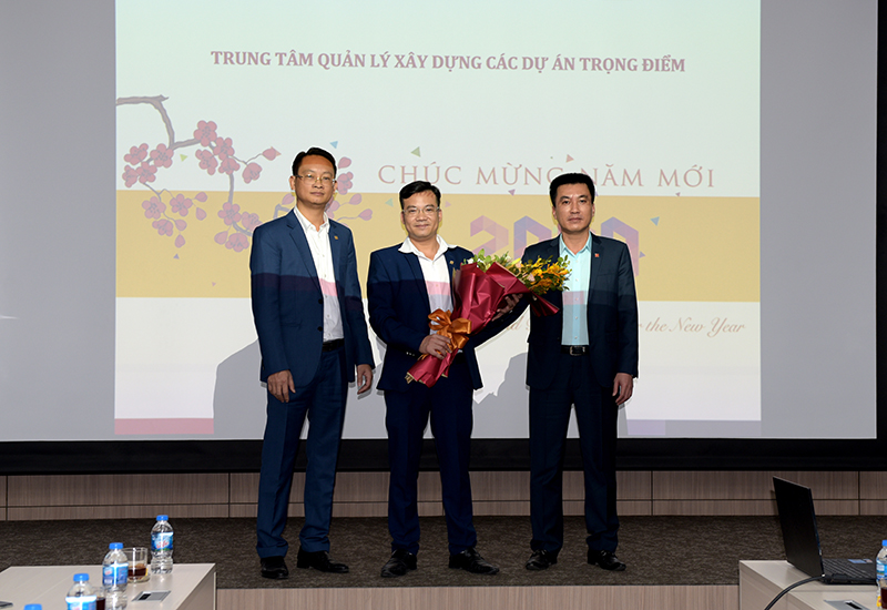 Hội nghị kiểm điểm công tác năm 2019  và kế hoạch sản xuất kinh doanh năm 2020  đơn vị do PTGĐ Nguyễn Hữu Trường phụ trách