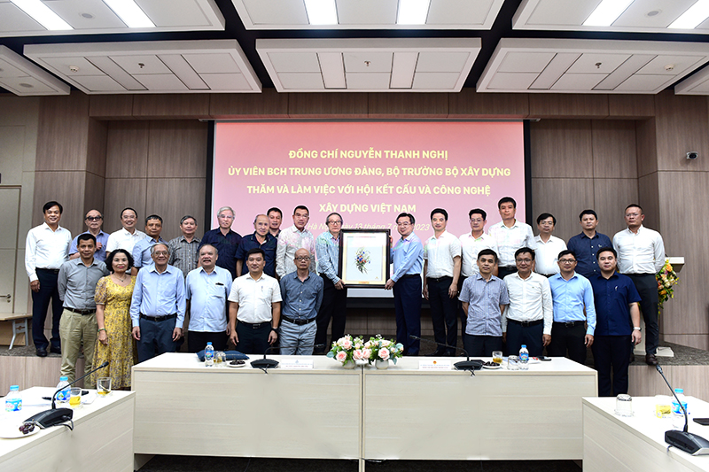 Minister Construction Nguyen Thanh Nghi visited worked with the Vietnam Association for Structural Construction Technology VASCT 